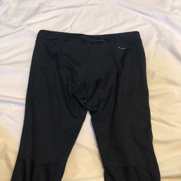 Nike dri fit capri leggings - Picture 5 of 6